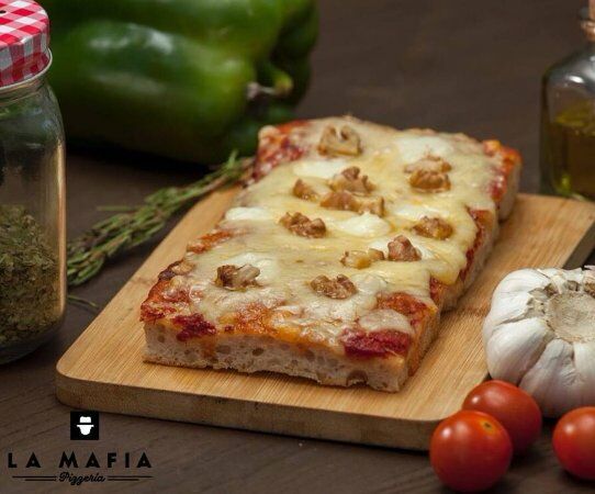 La Mafia Pizzeria